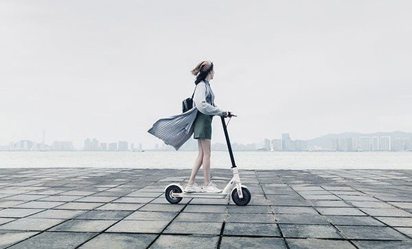 Xiaomi Mijia: Νέο ηλεκτρικό scooter-πατίνι με αυτονομία 30km και τιμή μόλις €270 [Video] image