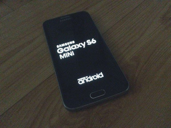 Samsung Galaxy S6 mini σε πρώτες φωτογραφίες image