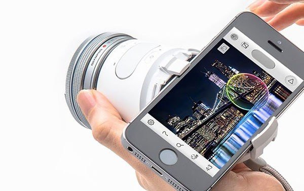 Olympus Air A01: Η νέα ασύρματη Micro Four Thirds κάμερα που τοποθετείται σε smartphones [Video] image