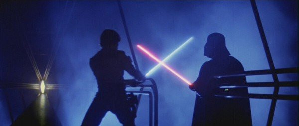 Ο George Lucas εξηγεί πως εμπνεύστηκε και δημιούργησε το φωτόσπαθο στο Star Wars! [Video] image