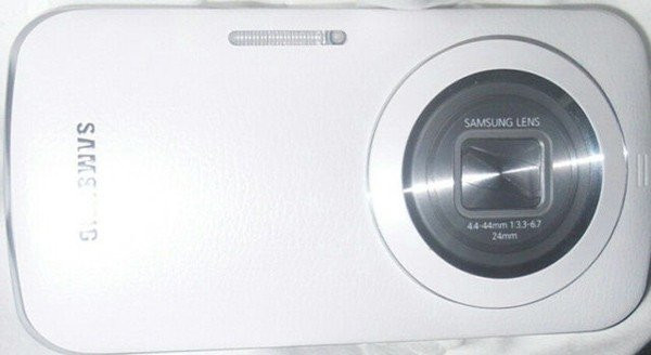 Samsung Galaxy S5 Zoom: Η πρώτη φωτογραφία δείχνει ότι θα είναι πολύ λεπτότερο image