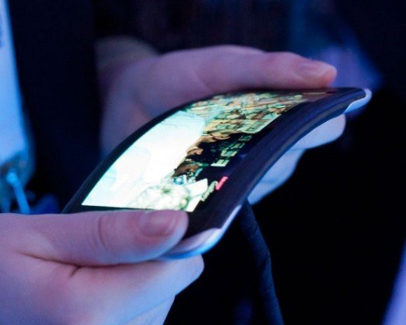 Nokia Kinetic, πρωτότυπο smartphone με εύκαμπτη οθόνη [Videos] image