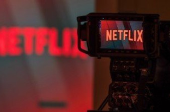 Η Netflix θεωρεί μεγαλύτερο ανταγωνιστή της το....Fortnite! image