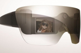 Polaroid Grey Line, παρουσίαση από τη Lady Gaga![CES 2011] image