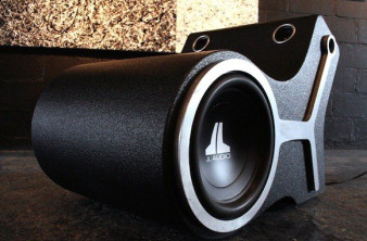 Subsonic subwoofer chair: Το απόλυτο κάθισμα για τους έφηβους gamers image