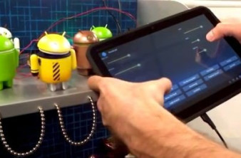 Disco Droid, η Android mascot που χορεύει με χειρισμό από Android tablet! image