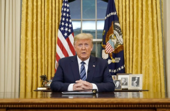 Donald Trump: Απαγορεύει την είσοδο στις ΗΠΑ από την Ευρώπη για 30 ημέρες image