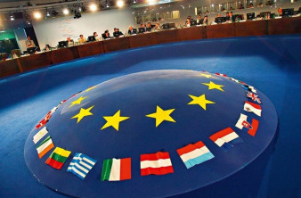 Ιστορική απόφαση από την ΕΕ για τη συλλογή δεδομένων από smartphones και Internet image