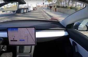 Tesla: Δείτε το σύστημα αυτόνομης οδήγησης σε ταξίδι 600km σχεδόν χωρίς παρέμβαση από τον οδηγό image