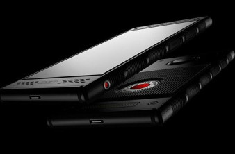 RED Hydrogen One: Το αρθρωτό smartphone με την ολογραφική οθόνη έλαβε πιστοποίηση από τον FCC image