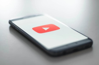 YouTube: Τέλος στις διαφημίσεις τζόγου, αλκοόλ και πολιτικού περιεχομένου image