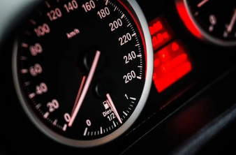 ΕΕ: Όλα τα νέα οχήματα θα πρέπει να διαθέτουν τεχνολογία anti-speeding από το 2024 image