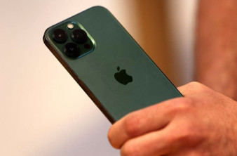 Apple: Απαγόρευση πώλησης των iPhone στην Βραζιλία και πρόστιμο επειδή δεν συμπεριλαμβάνει φορτιστή image