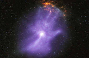 Τα τηλεσκόπια ακτίνων Χ της NASA αποκαλύπτουν ένα εντυπωσιακό «κοσμικό» χέρι image