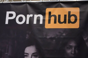 Pornhub, XVideos και Stripchat στο στόχαστρο της ΕΕ image