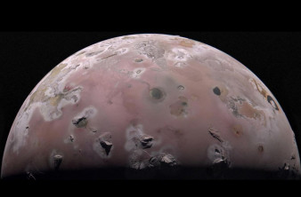 Το Juno της NASA καταγράφει ακραίες θερμοκρασίες κάτω από την επιφάνεια της Ιούς