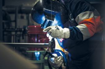 Ο Μεγάλος Επιταχυντής Αδρονίων στο CERN κοστίζει δισεκατομμύρια - Πόσα, όμως, επιστρέφει πίσω; image