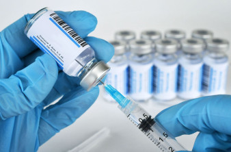 Εμβόλιο mRNA των Moderna και Merck μειώνει κατά 42% την υποτροπή μελανώματος! image