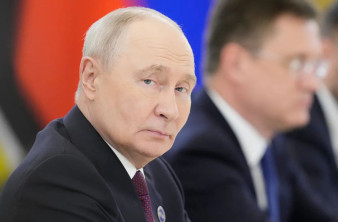 Vladimir Putin: Αποκαλεί τον Elon Musk «πραγματική ιδιοφυΐα» και επιβεβαιώνει τις επαφές τους για το Starlink image