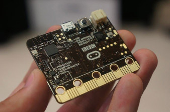 BBC Micro:Bit, ο μικροϋπολογιστής που θα μοιραστεί δωρεάν σε όλους τους μαθητές στην Αγγλία [Video] image