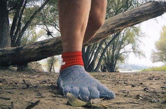 Free Your Feet: Κάλτσα - γάντι με υλικό ανθεκτικότερο από Kevlar για extreme sports! [Video] image