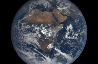 Ειδική ιστοσελίδα της NASA με νέες εντυπωσιακές φωτογραφίες της Γης καθημερινά image