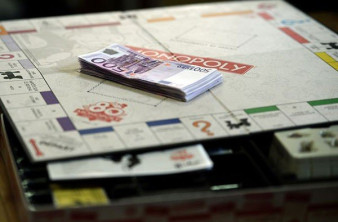 Η Hasbro κυκλοφορεί Monopoly με πραγματικά χρήματα! image