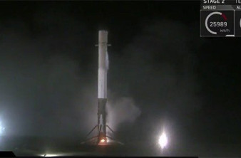 SpaceX: Προσγείωσαν επιτυχώς τον επαναχρησιμοποιούμενο πύραυλο Falcon 9 [Video] image
