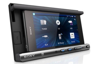 Sony XSP-N1BT: Η βάση που μετατρέπει το smartphone σου σε ηχοσύστημα αυτοκινήτου [CES 2014] image