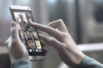 HTC One: Η λειτουργία BlinkFeed σε νέα videos image