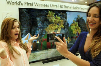 Η LG επιδεικνύει ασύρματη μετάδοση Ultra HD βίντεο από smartphone σε τηλεόραση [MWC 2013] image