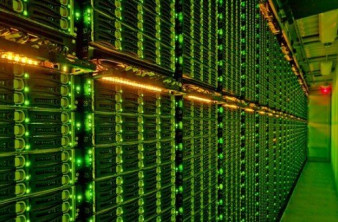 Πόση ενέργεια καταναλώνουν τα data centers; image