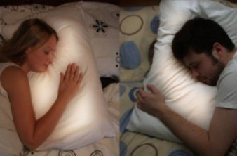 Pillow Talk, ένα μαξιλάρι για ...σχέσεις από απόσταση [Videos] image