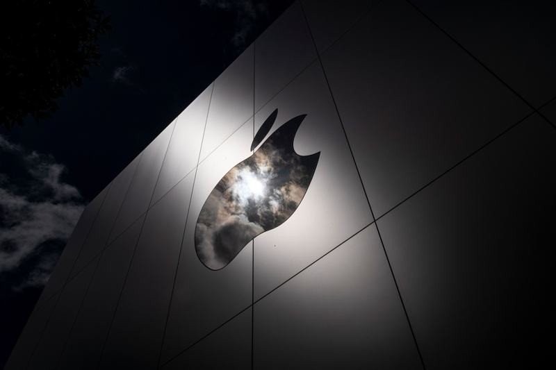 Apple: 1,8 δισ. ενεργές συσκευές παγκοσμίως και νέο ρεκόρ τζίρου