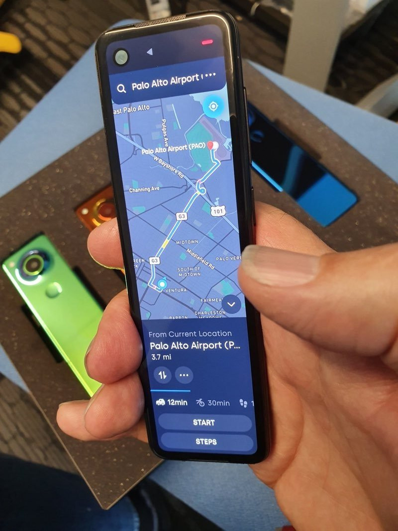 Το νέο smartphone της Essential θυμίζει τηλεχειριστήριο (Pics) | 