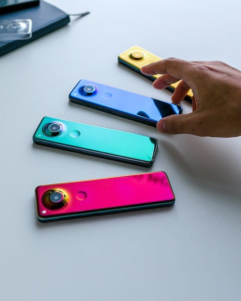 Το νέο smartphone της Essential θυμίζει τηλεχειριστήριο (Pics) | 