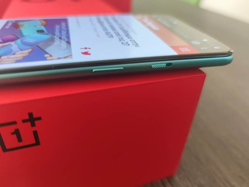 OnePlus 8T Review: Απίστευτη οθόνη, υψηλές επιδόσεις και ταχύτατη φόρτιση | 