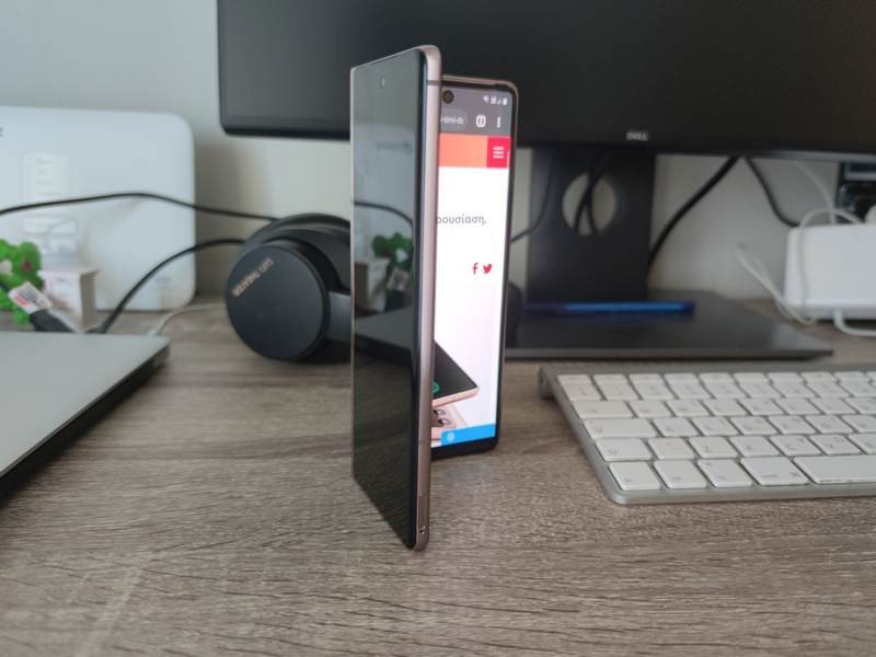 Samsung Galaxy Z Fold2 Review: Το μέλλον είναι ήδη εδώ | 